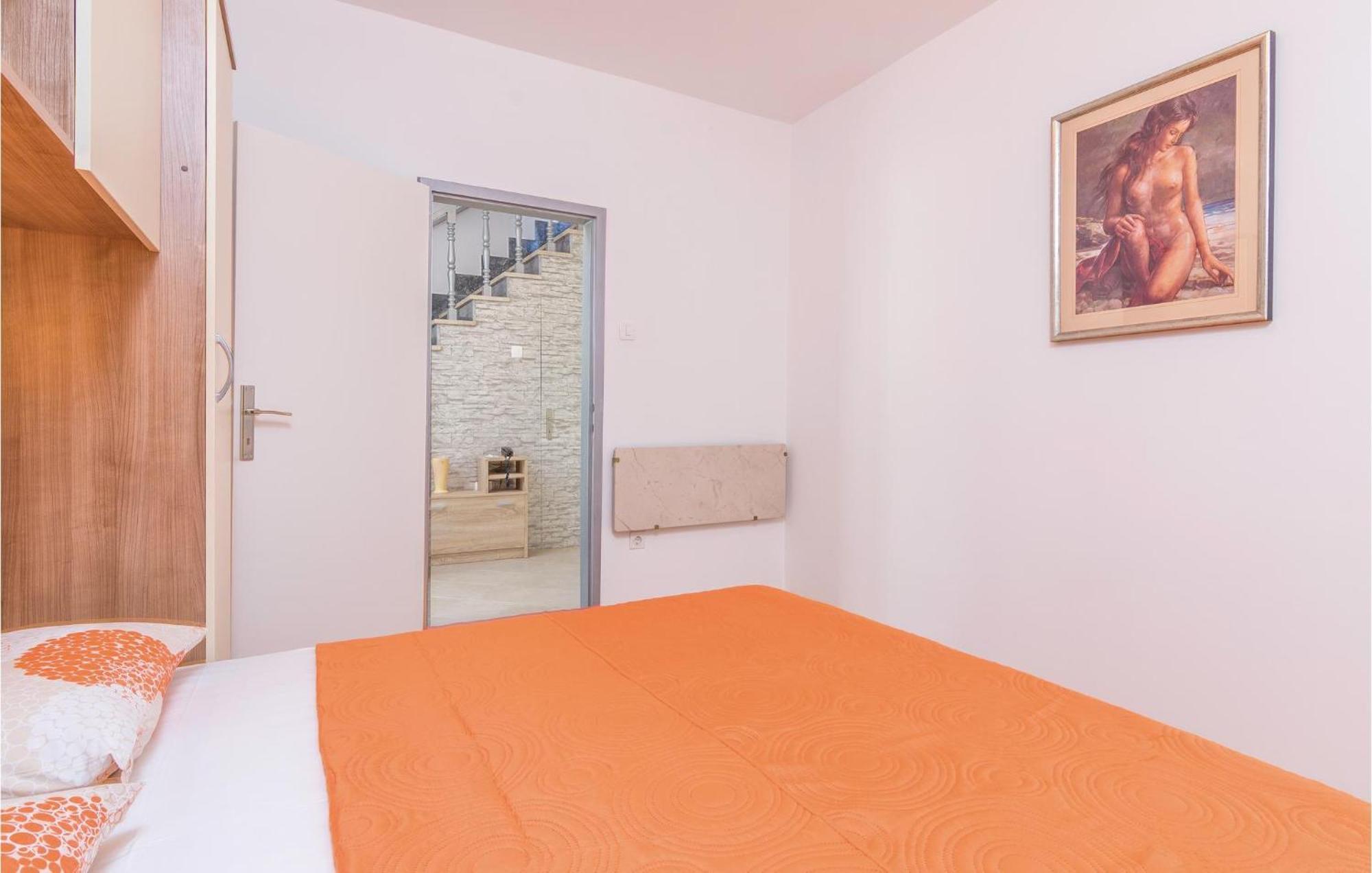 Awesome Home In Rovinj With Kitchen Ferienhaus