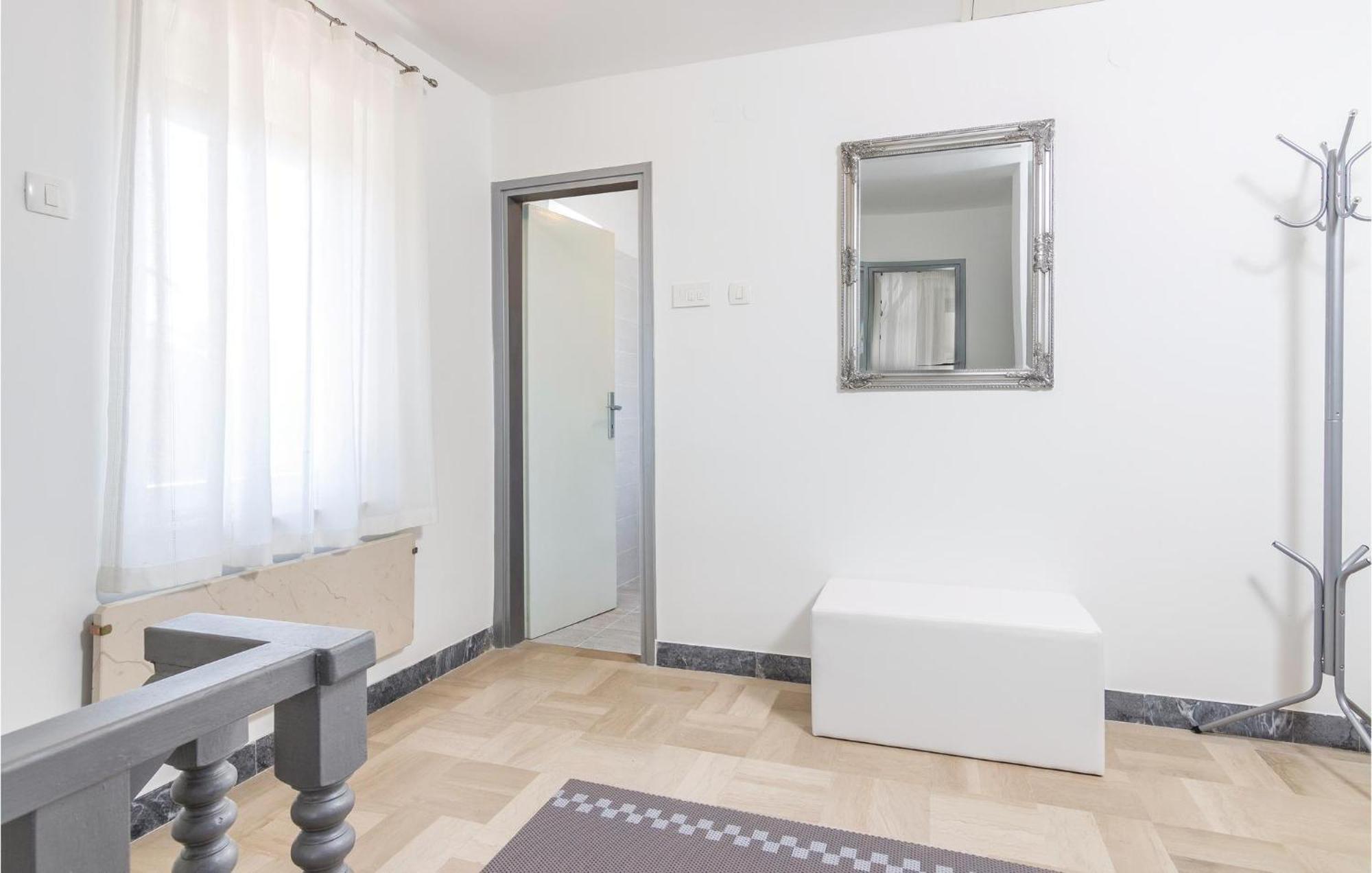 Awesome Home In Rovinj With Kitchen Ferienhaus *